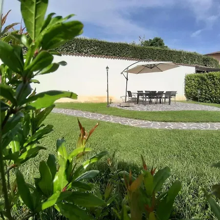 Casa Menestra *