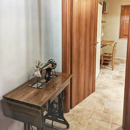 Casa Menestra Apartamento Scoppito